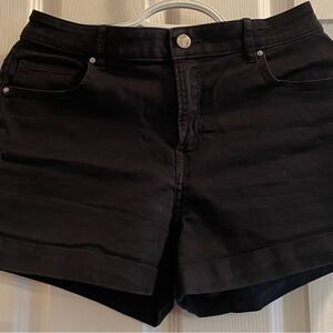 H&M black short jeans short pants- US 6